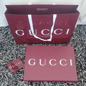 Gucci shopping bag and box